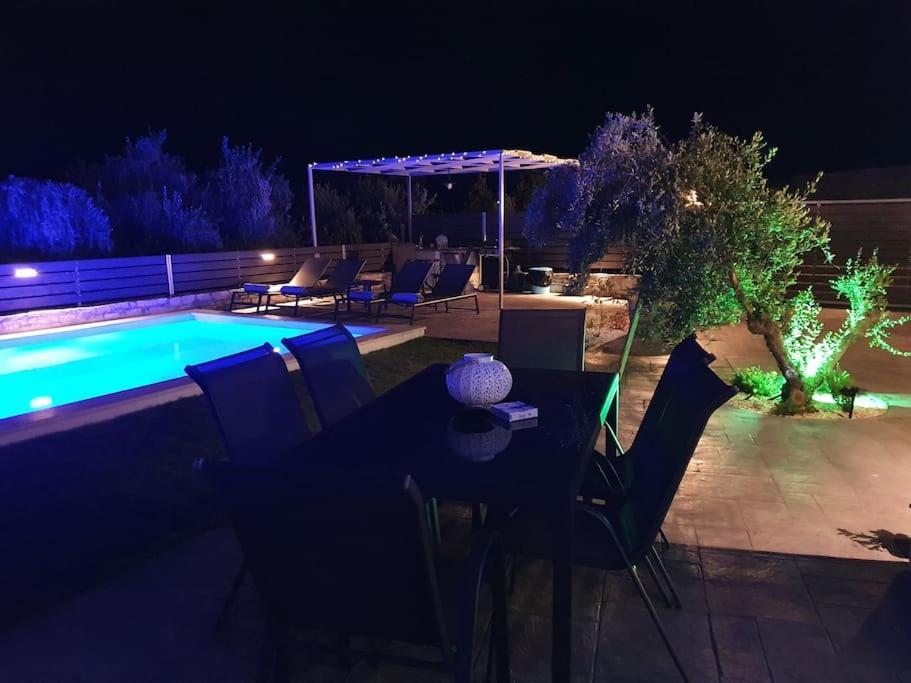 Villa Sheila With Private Pool Roumeli Экстерьер фото