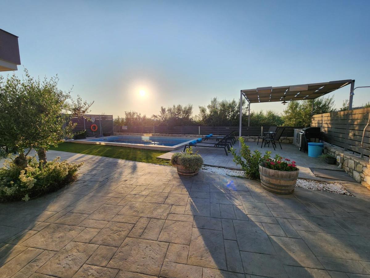 Villa Sheila With Private Pool Roumeli Экстерьер фото