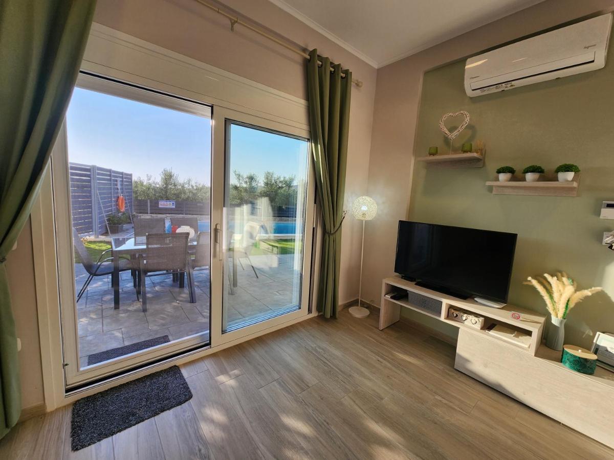 Villa Sheila With Private Pool Roumeli Экстерьер фото