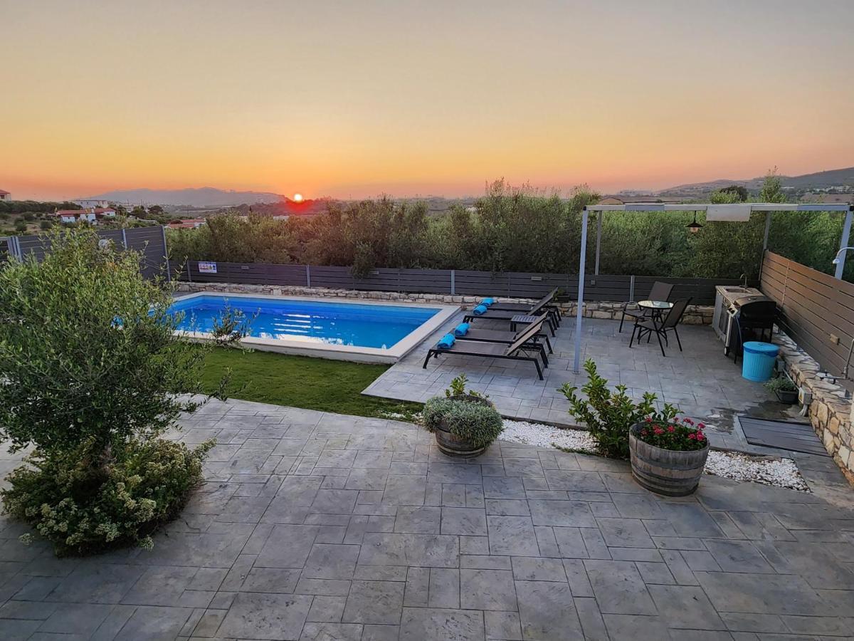 Villa Sheila With Private Pool Roumeli Экстерьер фото